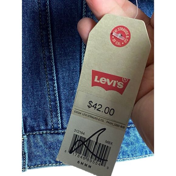 Levi’s Kids Denim Trucker Jacket Size 6 Blue Jean Button Front Classic Style - Picture 5 of 5